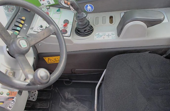 Продам Телескопічний навантажувач Merlo P32.6 - фото № 7