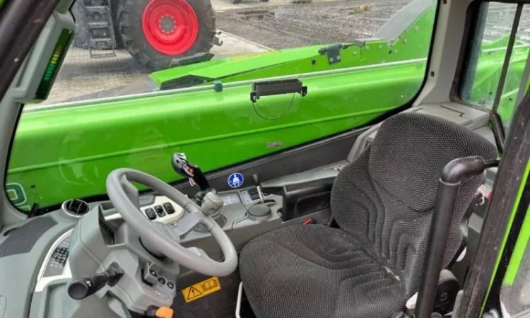 Продам телескопічний навантажувач Merlo TF 33.7 - фото № 2