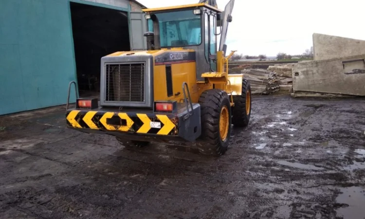 Фронтальный погрузчик XCMG LW321F - фото № 6