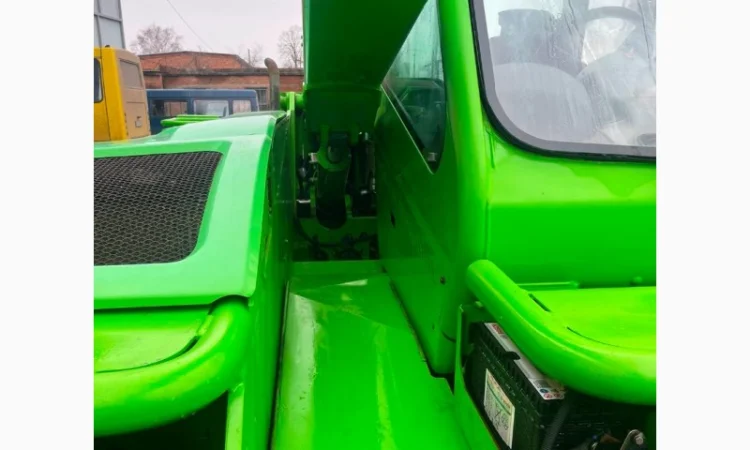 Телескопічний навантажувач MERLO P34.7 Plus - фото № 4