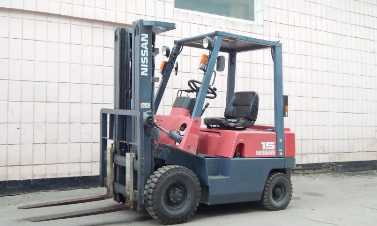 Вилочный погрузчик NISSAN J01A15U - фото № 1