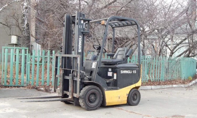 Электрический погрузчик б/у SHANGLI CPD15 - фото № 1