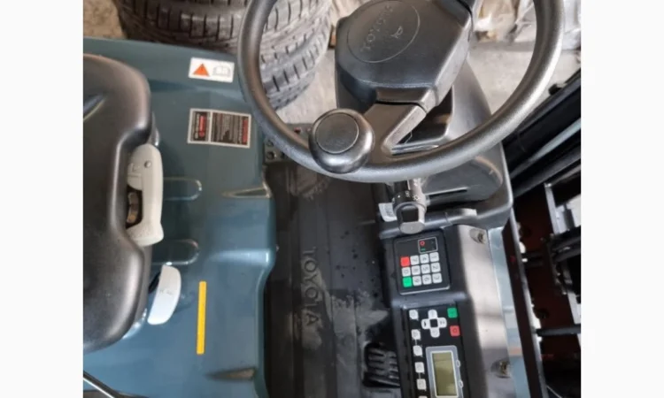 Вилковий електронавантажувач Toyota 8FBM20T 2016 року в наявності - фото № 8