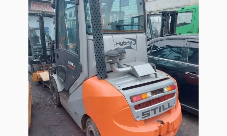 Вилочный погрузчик 3т. дизель в аренду - фото № 1