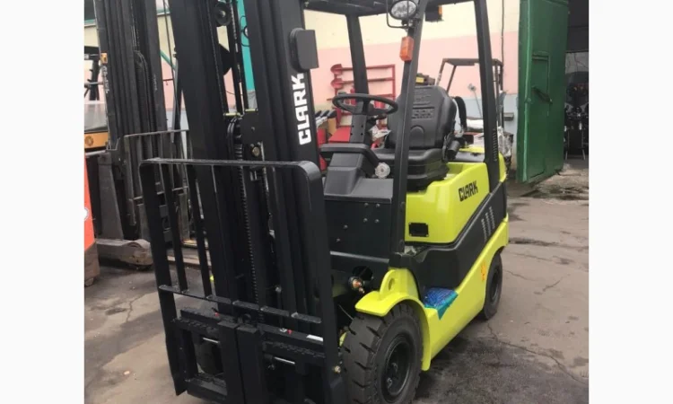Новый газовый погрузчик 2т., Clark, двигатель Mitsubishi - фото № 1