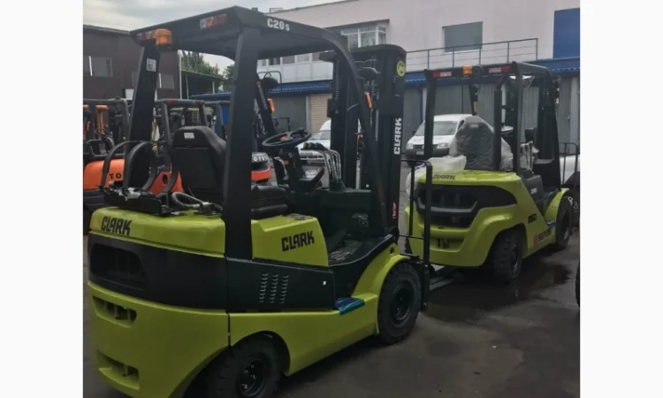 Новый газовый погрузчик 2т., Clark, двигатель Mitsubishi - фото № 2