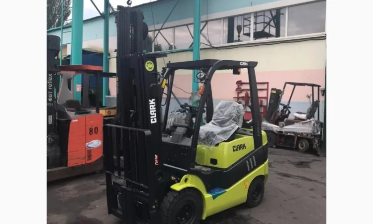 Новый газовый погрузчик 2т., Clark, двигатель Mitsubishi - фото № 6