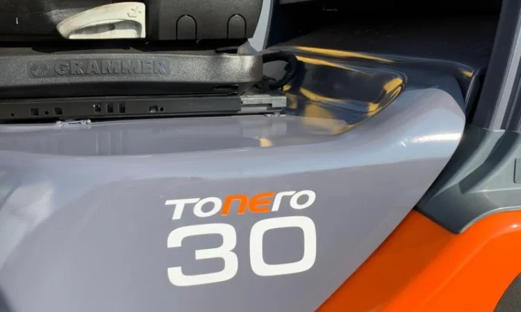 Вилочный погрузчик Toyota 3т., 2015 года с весами, вагонник - фото № 13