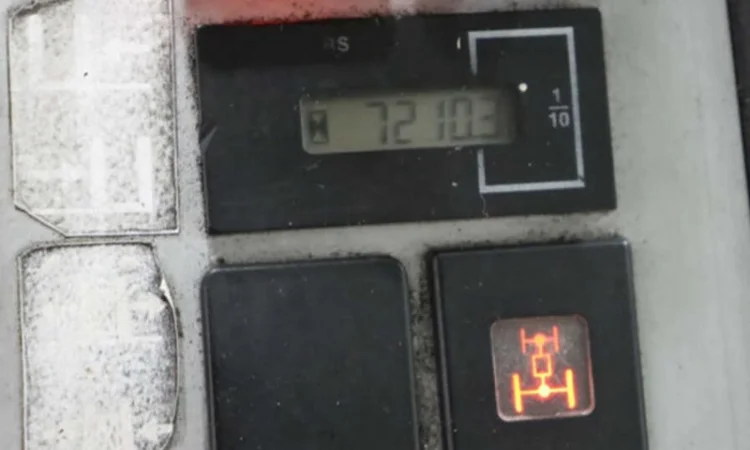 Навантажувач повнопривідний 3.5т. JCB TLT35D 4х4 з кабіною - фото № 11