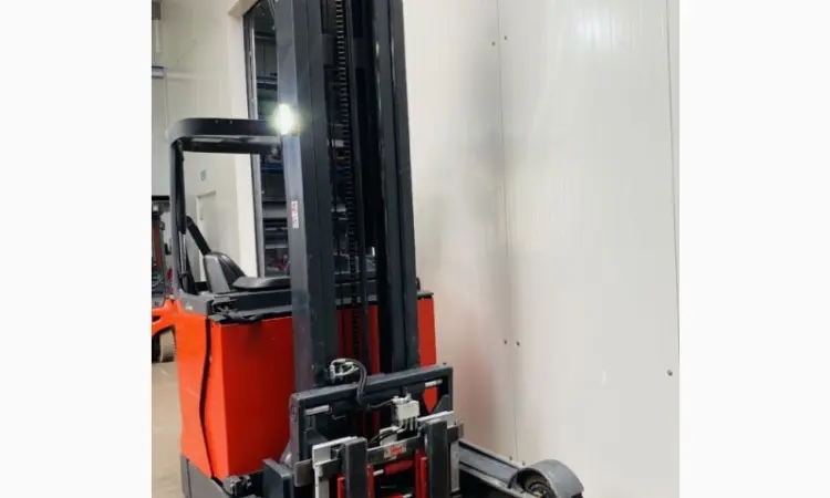 Штабелер-ричтрак Linde R20hd-01 2018 года 8 метров подъем 5528 моточасов - фото № 3