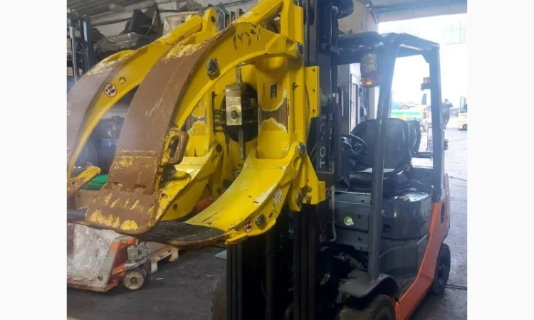 Захват для бумажных рулонов Cascade 22H-REP с ротатором к погрузчику - фото № 2