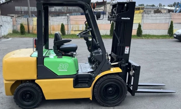 Вилковий дизельний навантажувач кара 3т. Komatsu FD30 вагоннік - фото № 5