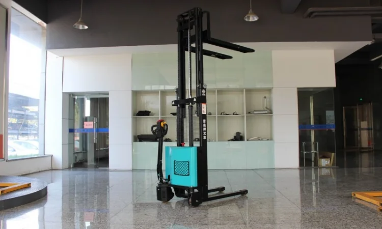 Новый электроштабелер Goodsense 1.5т., 3м. подъем. Эконом вариант - фото № 1