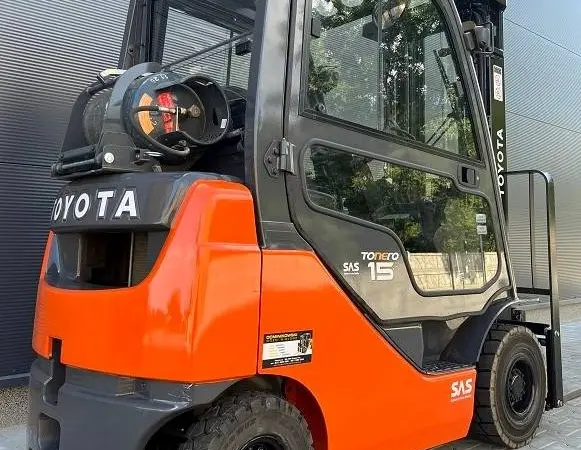 Вилочный погрузчик кара бу 1.5т. Toyota 02-8FGF15 2018 года 1784 мч - фото № 4