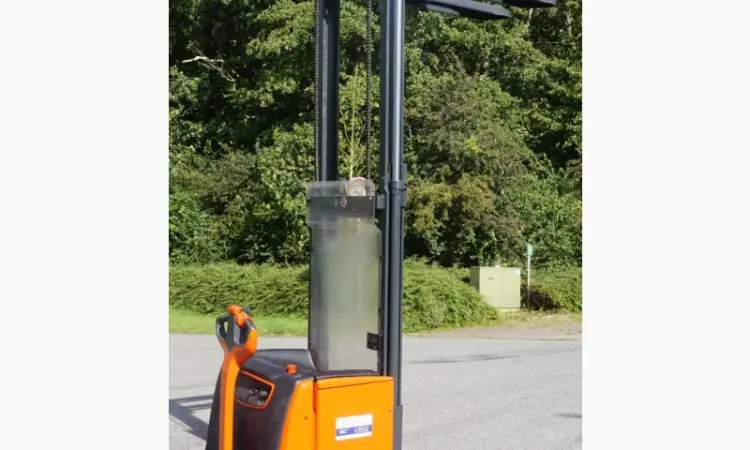 Самоходный штабелер Linde L16 2020 года - фото № 4