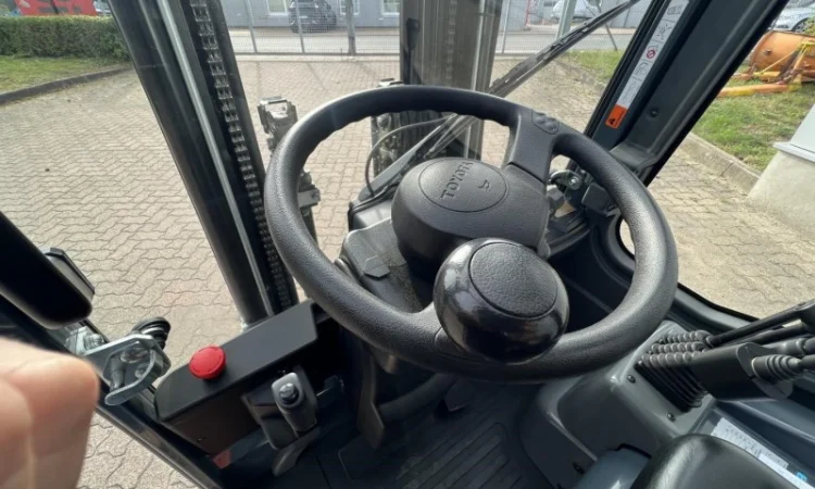 Электропогрузчик Toyota 7FBEST10 1680мч с новой АКБ 2023 года - фото № 5