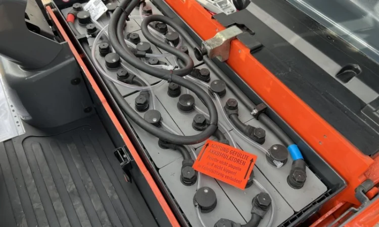 Электропогрузчик Toyota 7FBEST10 1680мч с новой АКБ 2023 года - фото № 7