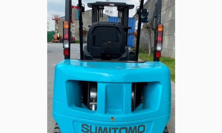 Вилочный погрузчик 2т. Sumitomo 290моточасов 2015 года дизель как новый - фото № 1