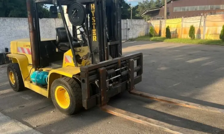 Вилочный погрузчик бу 6т. Hyster 4650 мм подъем 2200 мм габарит - фото № 1