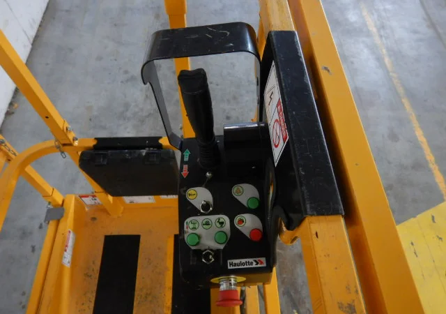 Ножничный подъемник Haulotte Compact 10N 2021 года 112 моточасов - фото № 4