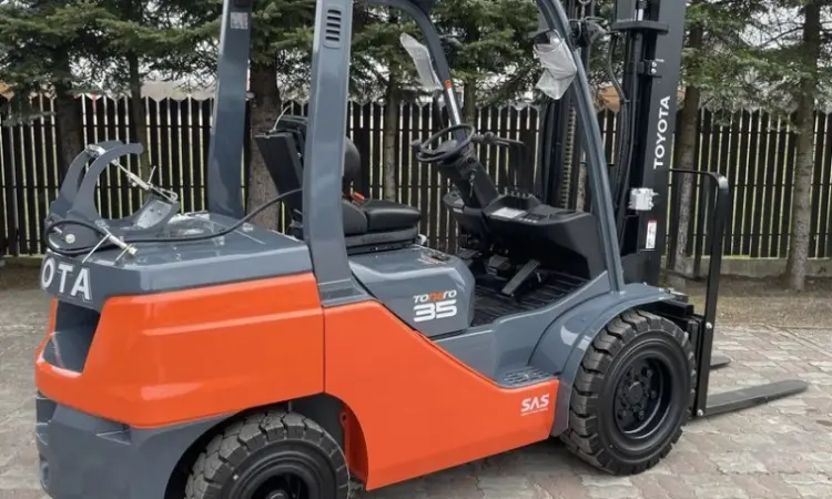 Новый погрузчик кара 3.5т. газ/бензин Toyota 02-8FGJF35 2023 год - фото № 3