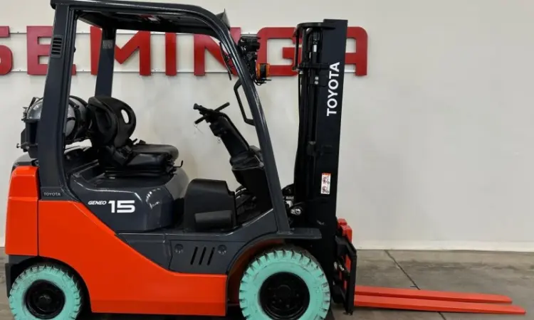 Навантажувач 1.5т. Toyota 02-8FG15 Японія газ/бензин 2017 года - фото № 1