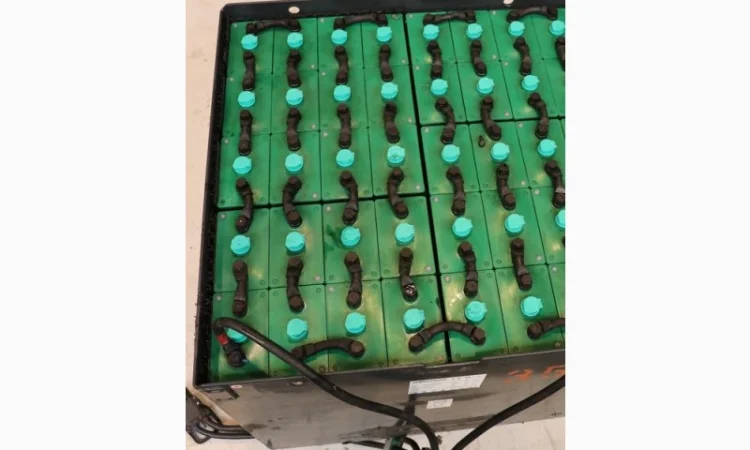 Электропогрузчик Toyota 5т., 2014 года, вилы 2.4м., кабина - фото № 4