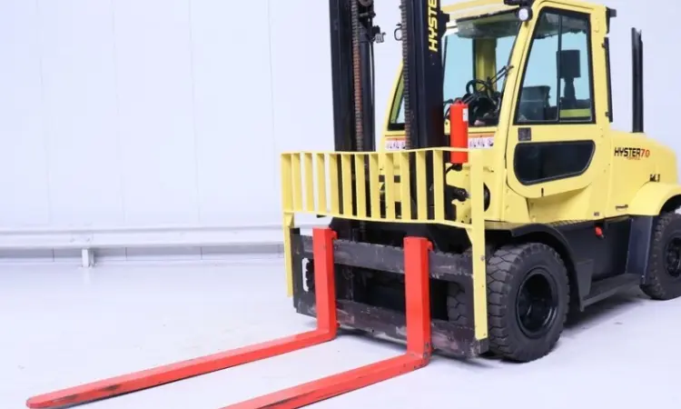 Вилочный погрузчик Hyster 7т. 2015 года кабина - фото № 1