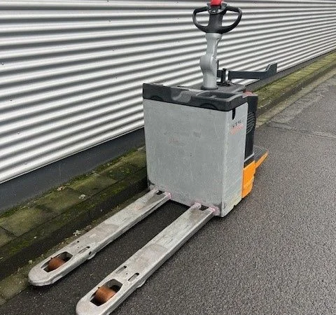 Самоходная электрическая тележка рокла с подножкой и поручнями Still 2т. 2020 года - фото № 1