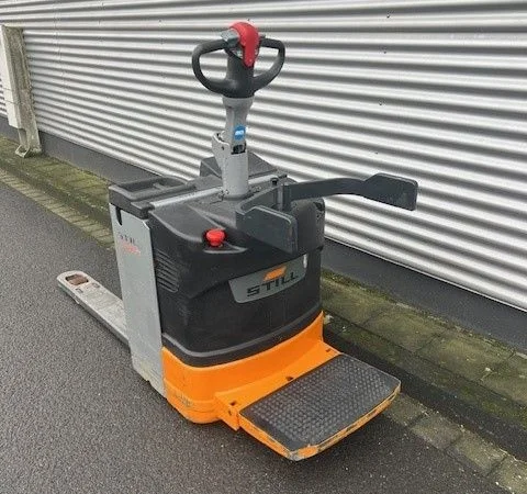 Самоходная электрическая тележка рокла с подножкой и поручнями Still 2т. 2020 года - фото № 2