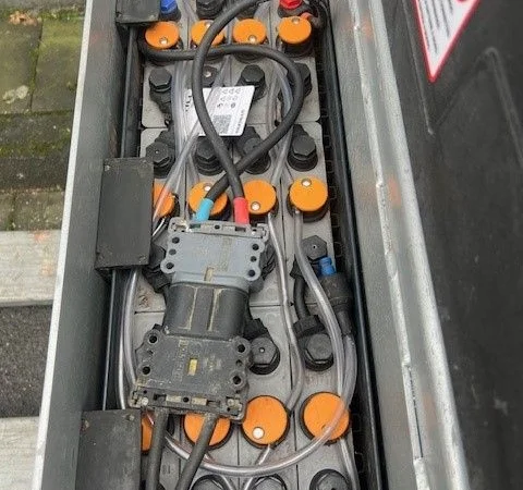 Самоходная электрическая тележка рокла с подножкой и поручнями Still 2т. 2020 года - фото № 5