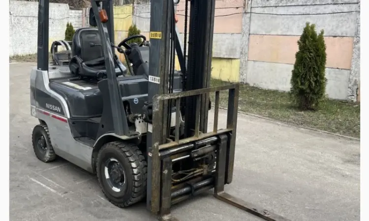 Вилочный погрузчик бу 1.5т. Nissan 2008 года - фото № 1