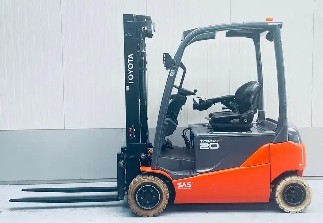 Вилковый погрузчик 2т. Toyota 8FBMT20T 2019 года с акб Li-ion - фото № 2