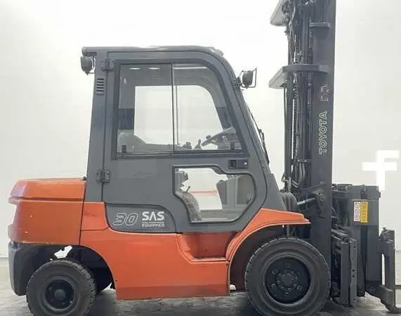 Вилочный погрузчик кара 3т. Дизель Toyota 62-7FGF30 с пантографом - фото № 2