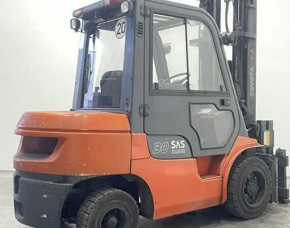 Вилочный погрузчик кара 3т. Дизель Toyota 62-7FGF30 с пантографом - фото № 3