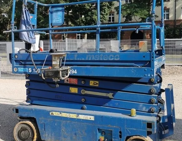 Ножичний підйомник Iteco IT 10122 2007 року 12 метрів робоча висота - фото № 4