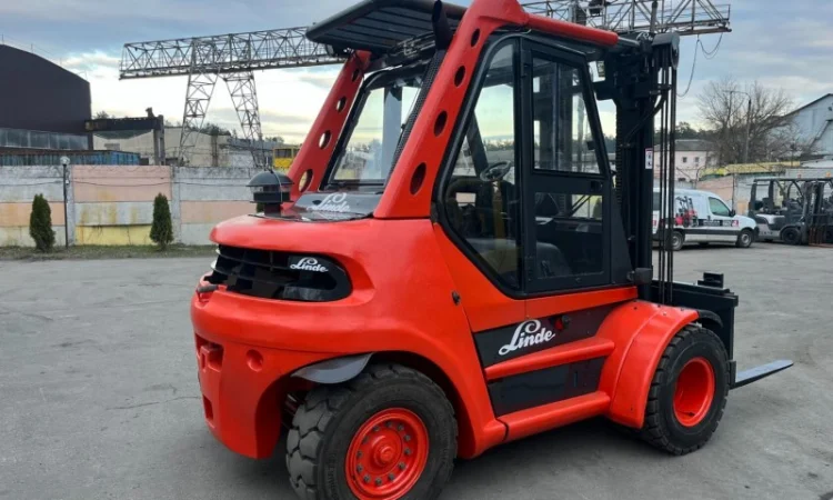 Дизельный погрузчик вилочный бу 6т. Linde H60D-03 4 метра подъем - фото № 2