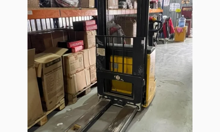 Электрический штабелер ОМ 1т. 3685мм подъем в наличии или сдам в аренду - фото № 1