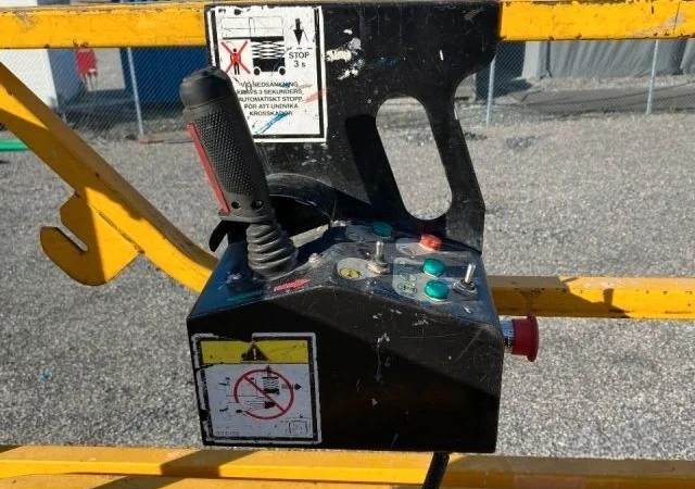 Ножичний підйомник Haulotte Compact 12 акб 2022 року 75 мотогодин - фото № 6