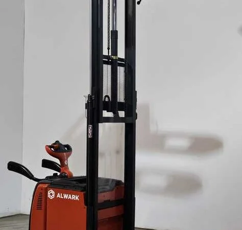 Поводковий штабелер Linde L12AP 2019 р. 756 мг 2924 мм підйом 1915мм габарит - фото № 4