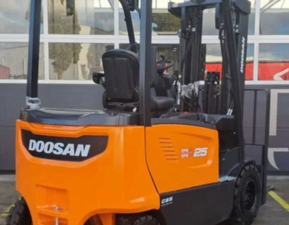 Новий електронавантажувач Doosan B25X-7 Plus (Корея) 2023р 4.7м - фото № 1