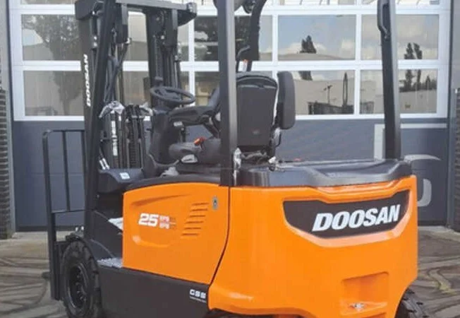 Новий електронавантажувач Doosan B25X-7 Plus (Корея) 2023р 4.7м - фото № 3