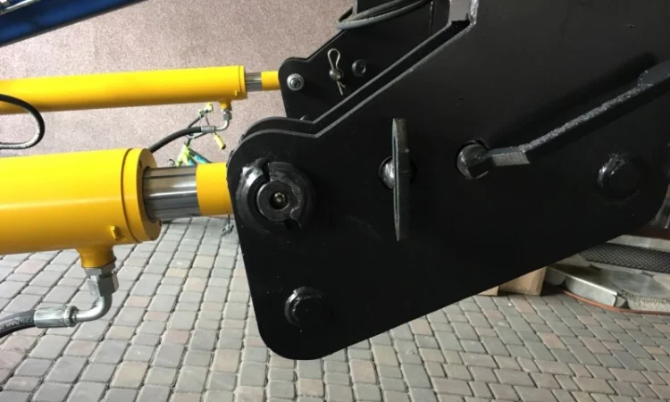 КУН Фронтальний навантажуач M-Tехнік 1600 - фото № 5