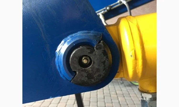 Кун. быстросъёмный погрузчик "М-Техник1600" (швидкоз`ємний навантажувач) - фото № 6