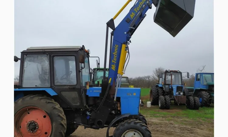 Быстросъемный фронтальный погрузчик Кун - фото № 5