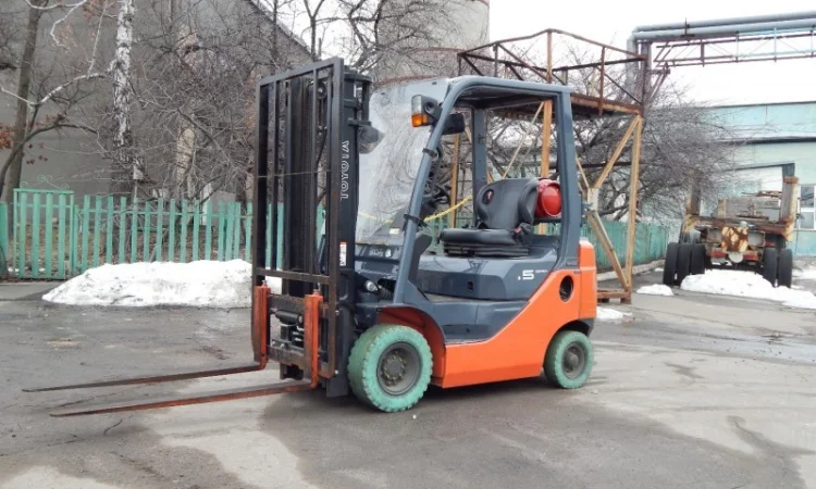 Вилочный погрузчик бу TOYOTA 32-8FG15 - фото № 1