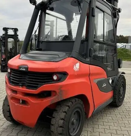 Дизельный погрузчик кара 5т. Linde 2022 года 258 моточасов - фото № 2