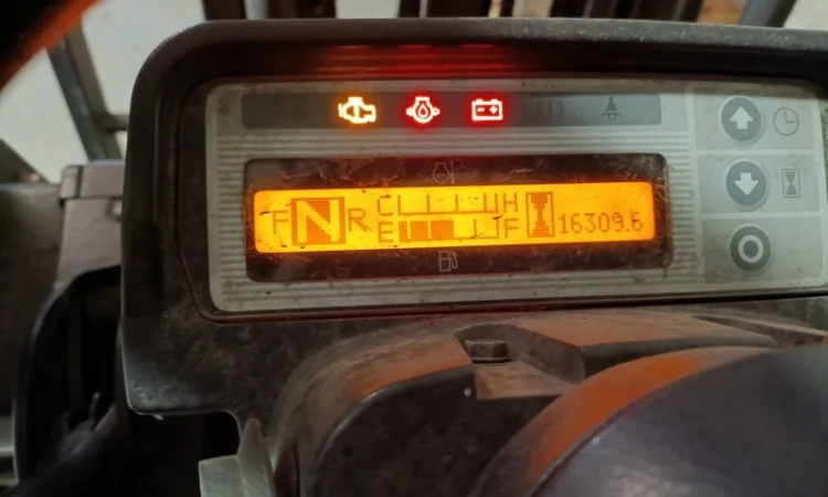 Навантажувач UNICARRIERS - фото № 8