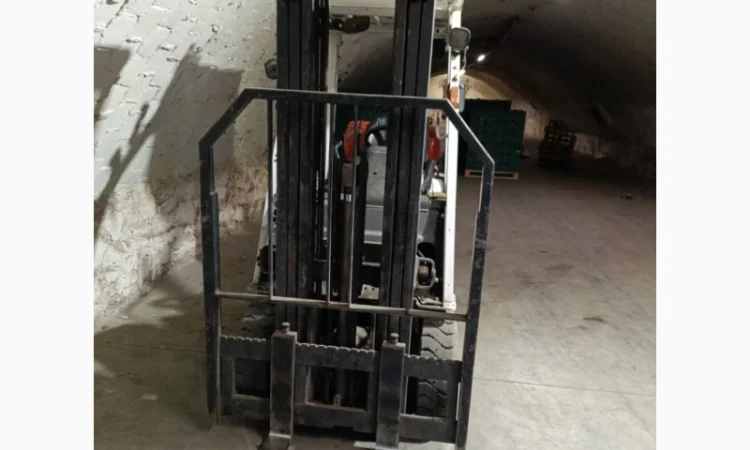 Навантажувач UNICARRIERS - фото № 9