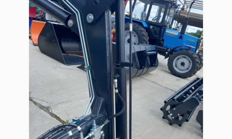 Навантажувач фронтальний Metal-Fach T229/2 - фото № 9